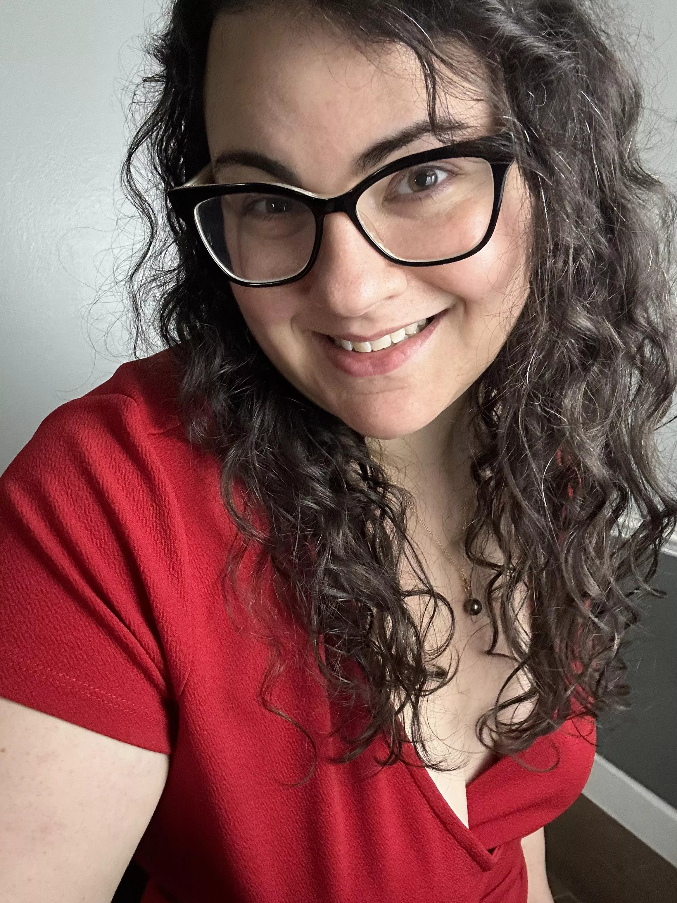 I’m loving this new red dress posted by KinkyFatHoney