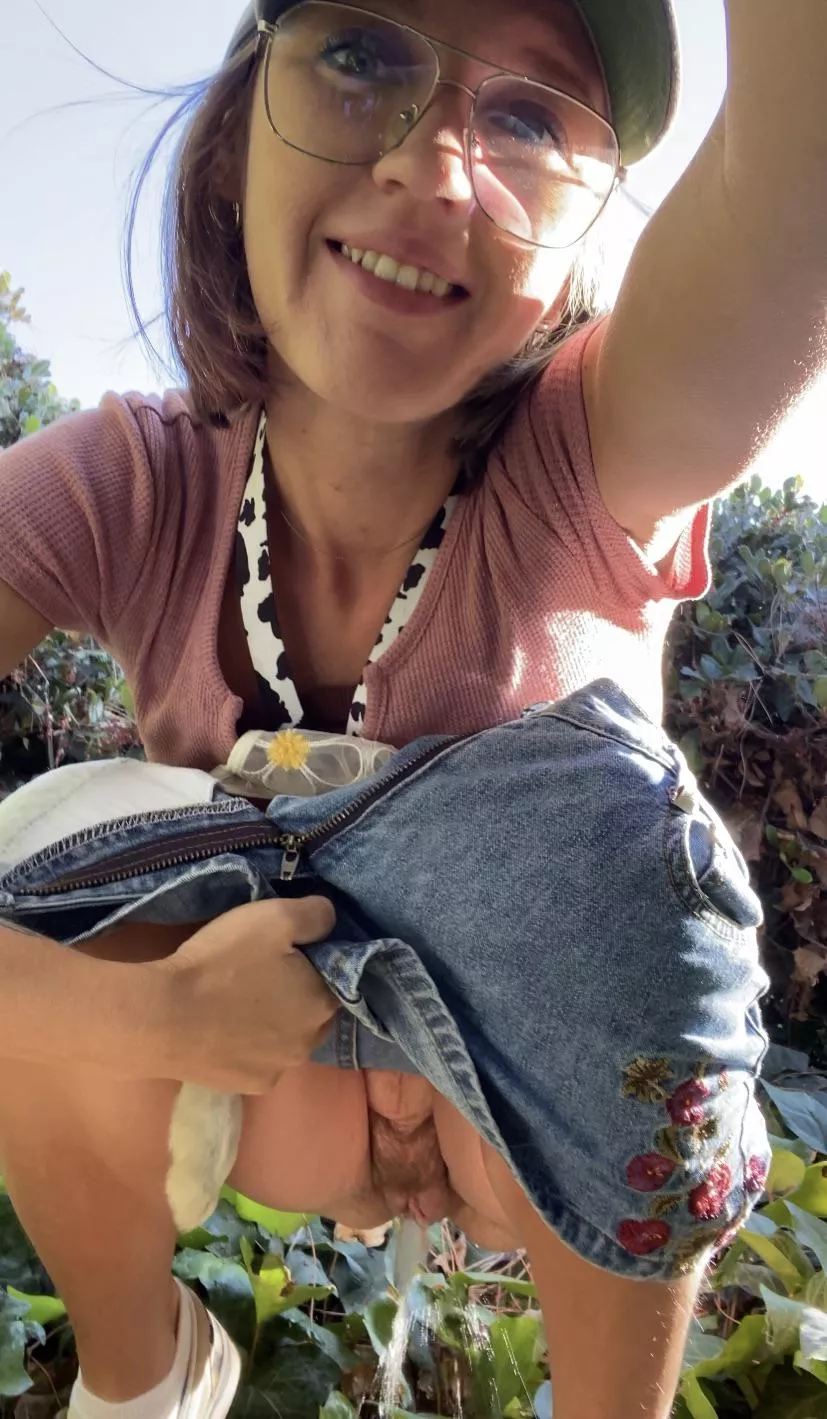 It just came gushing out, do you want to drink it??? posted by SpitInMyMouth420_