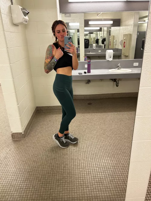 Just got the work-out. [F] by Tay-Rae773