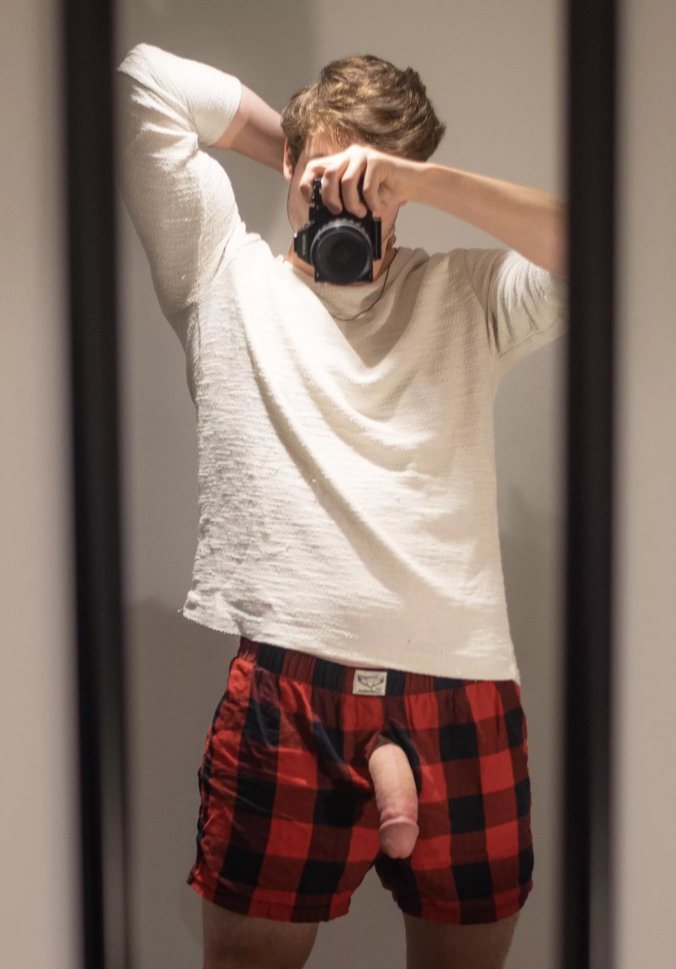 Raise your hand if you want a morning stretch posted by Maple_Cock