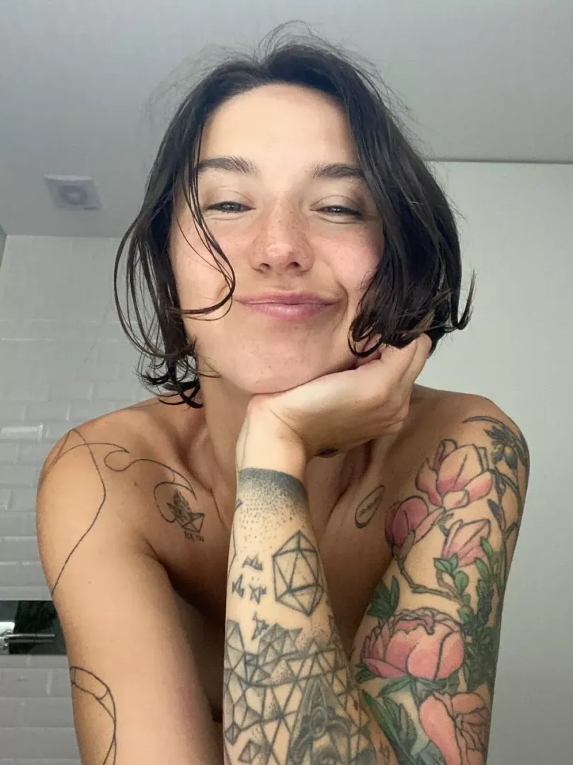 Sexy, tattoed freckled girl is here for you! posted by marenpetrie