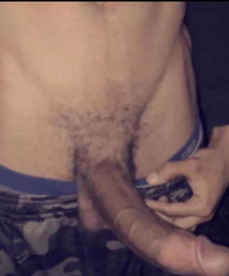 Who likes big dick subs? 🤭😈 posted by Budget-Analyst4825