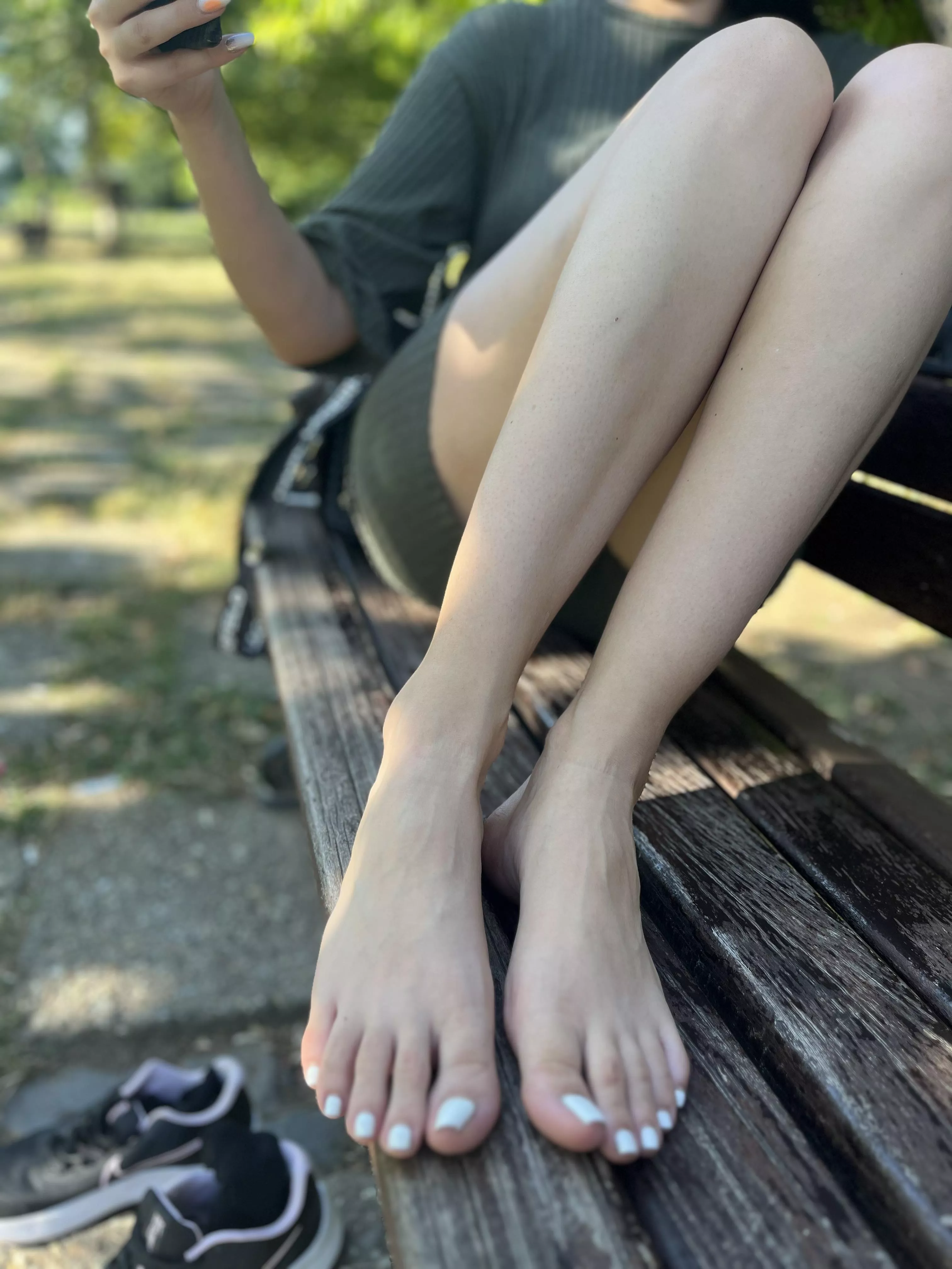 Who loves getting dirty in public? posted by tastyfeetx