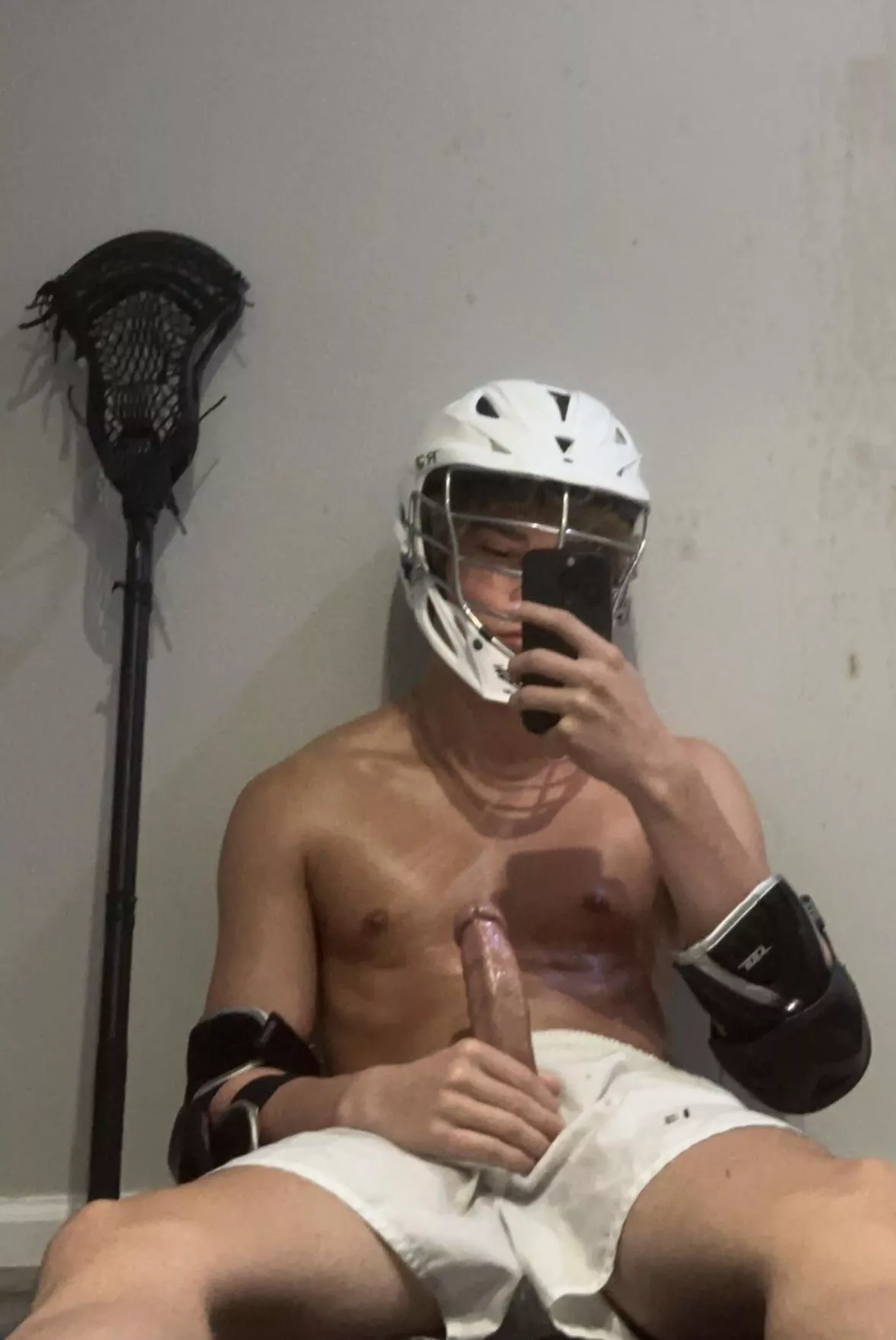 who would let me use their holes after a work out?💦 posted by devwest99