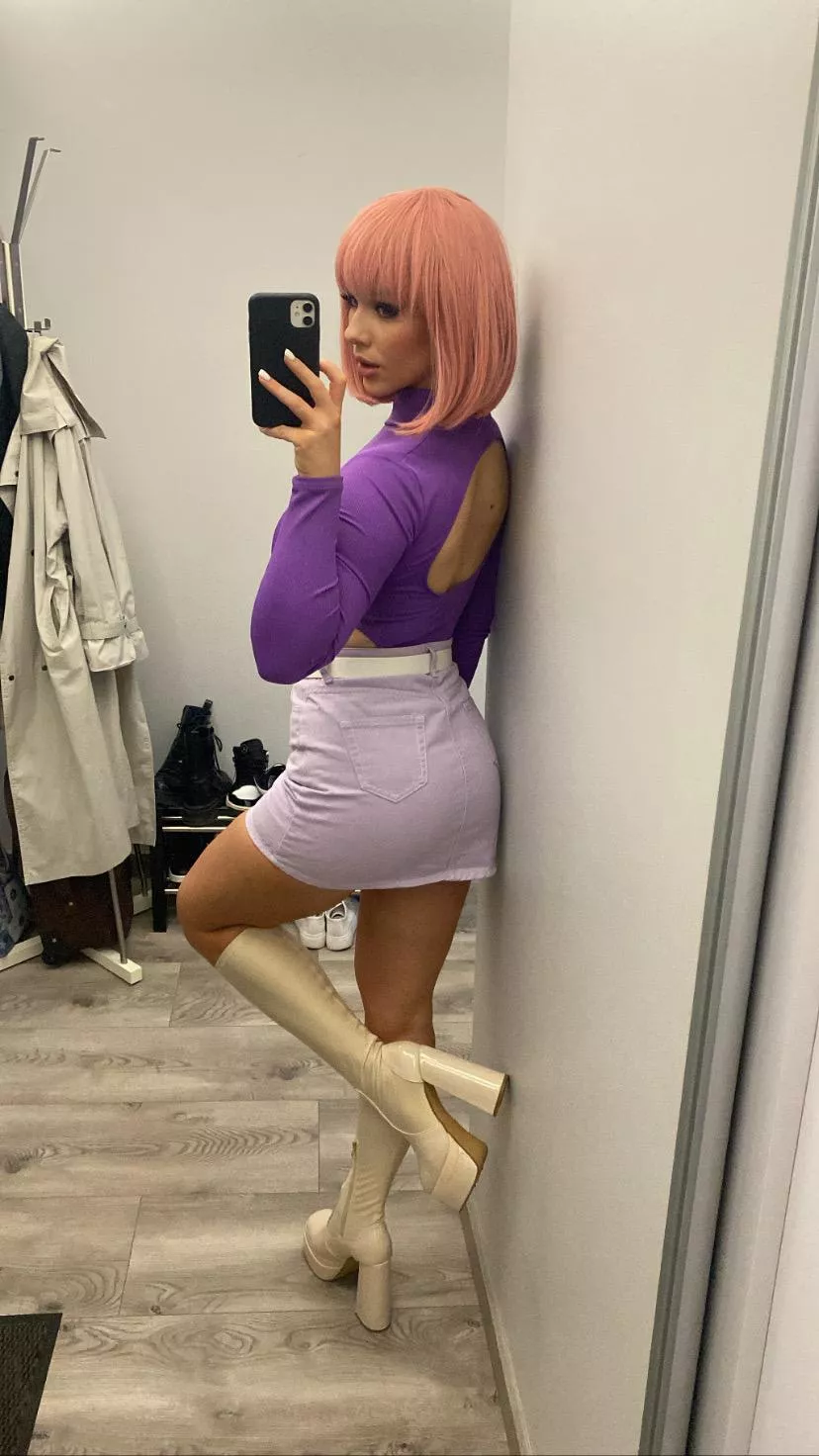 Your thoughts if you accidentally looked under my skirt? posted by EmbarrassedBuy8407