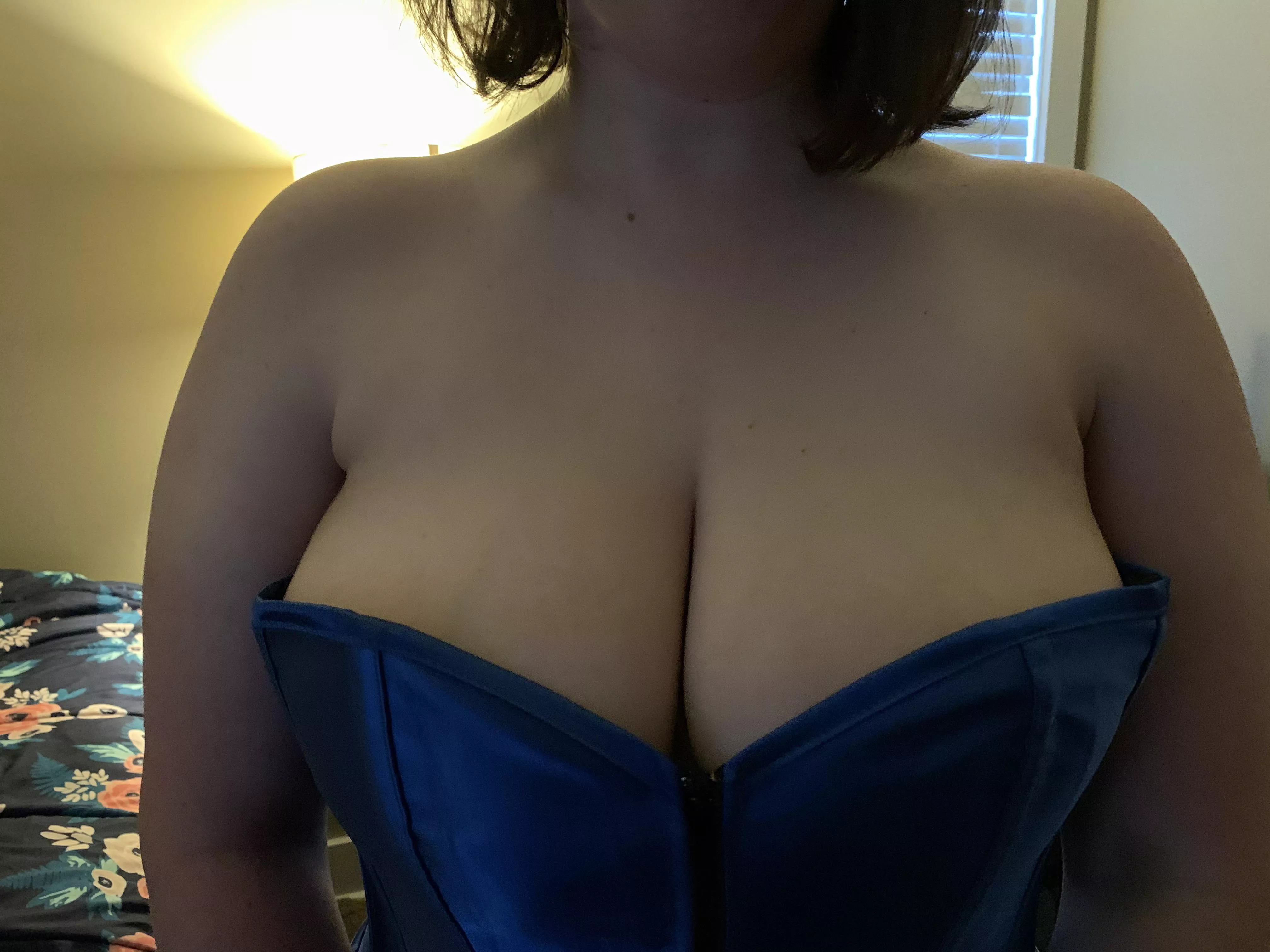 5’2 and chubby but it’s mostly in my tits ;) posted by LillianGrowsandGrows