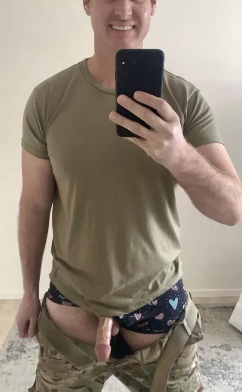 Am I good to go out like this? by slashbanter