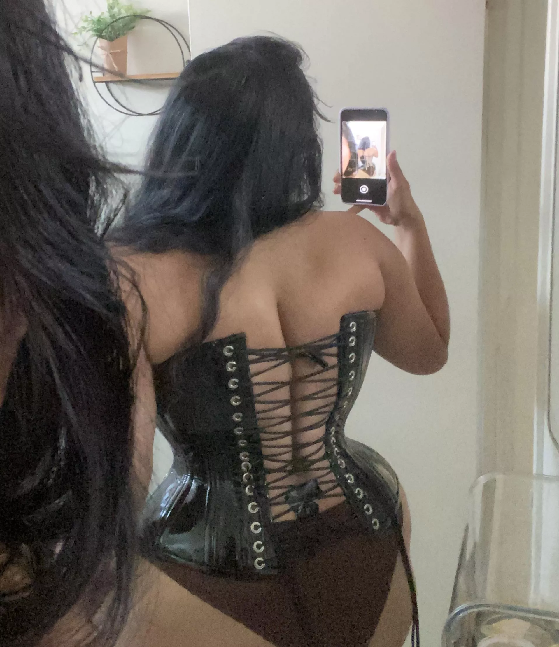 Back cleavage aka the Venus Fold posted by priscillaxox