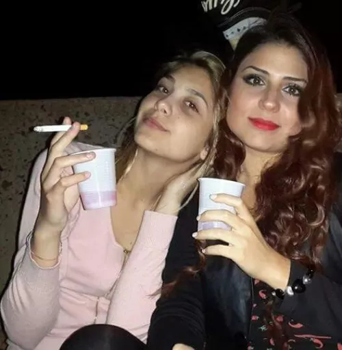 Besties by darkpoetries