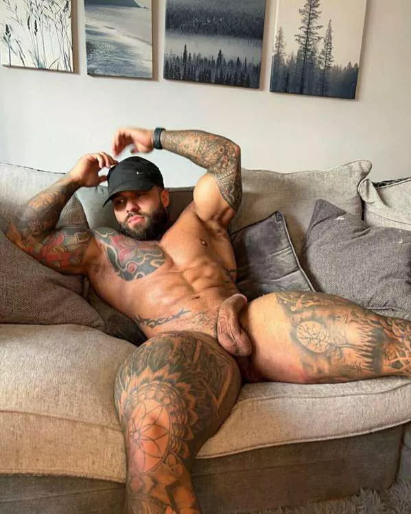 Chilling after a long day at work posted by VisibleGreenn