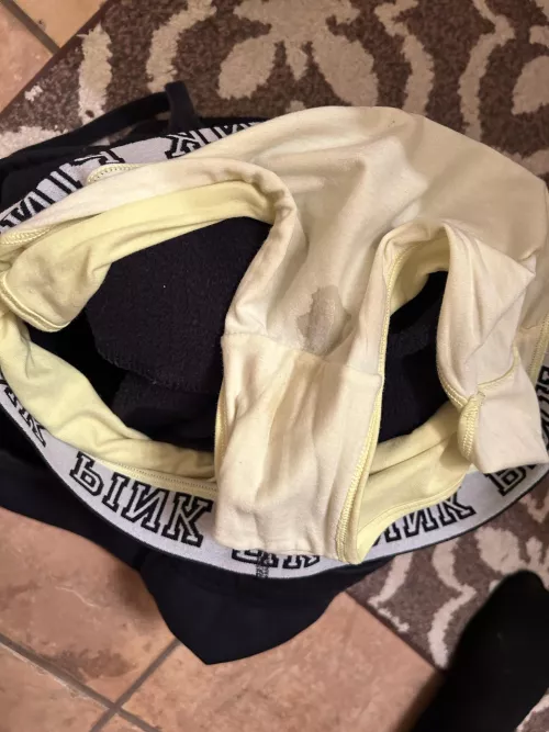 Creamy little spot by xraebby