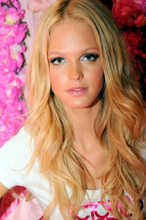 Erin Heatherton by MultiLabelSwitching