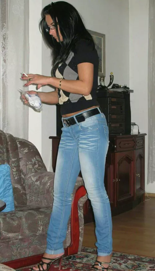 Filling your house with her distinctive scent by darkpoetries