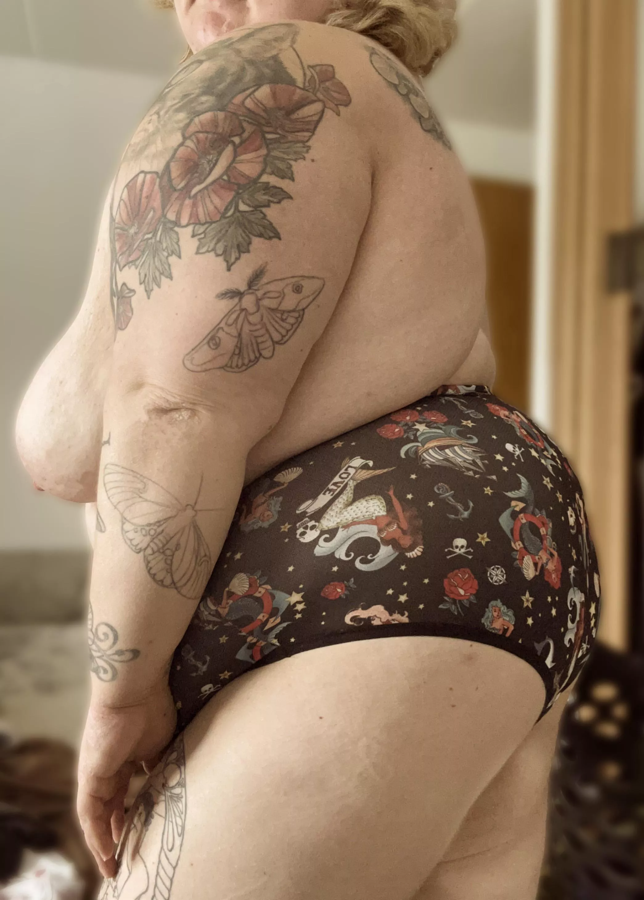 My new panties 🩲 posted by magroom18