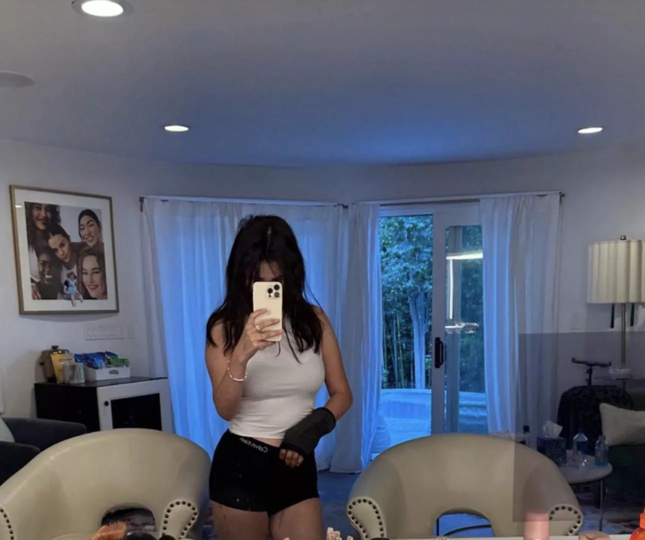 Selena Gomez posted by Commercial-Key949