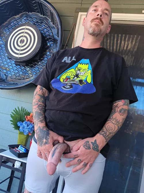 When a chubby gets a chubby by HAMMERandFIST