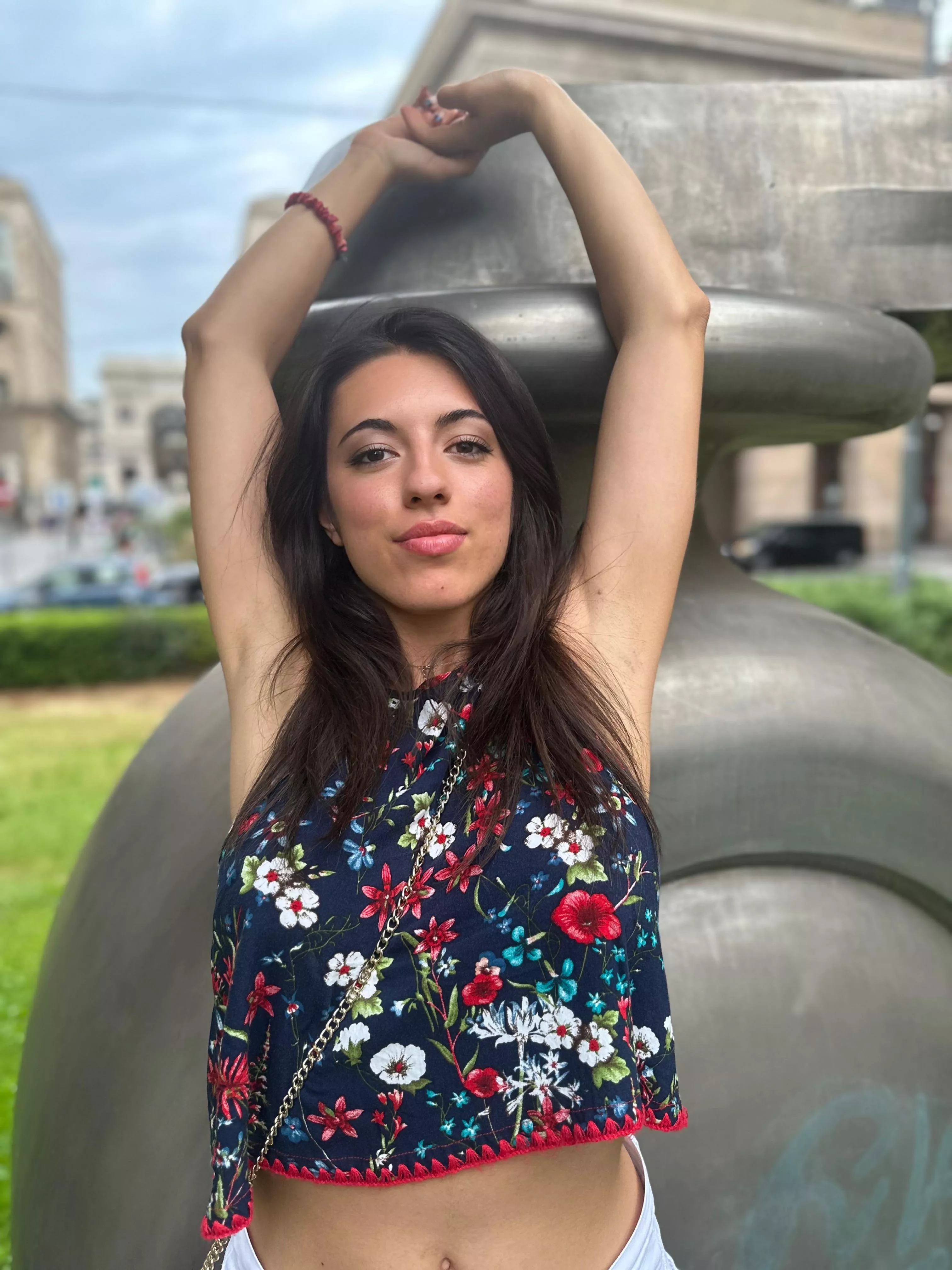 you can see my armpits all day F19 posted by little__devill