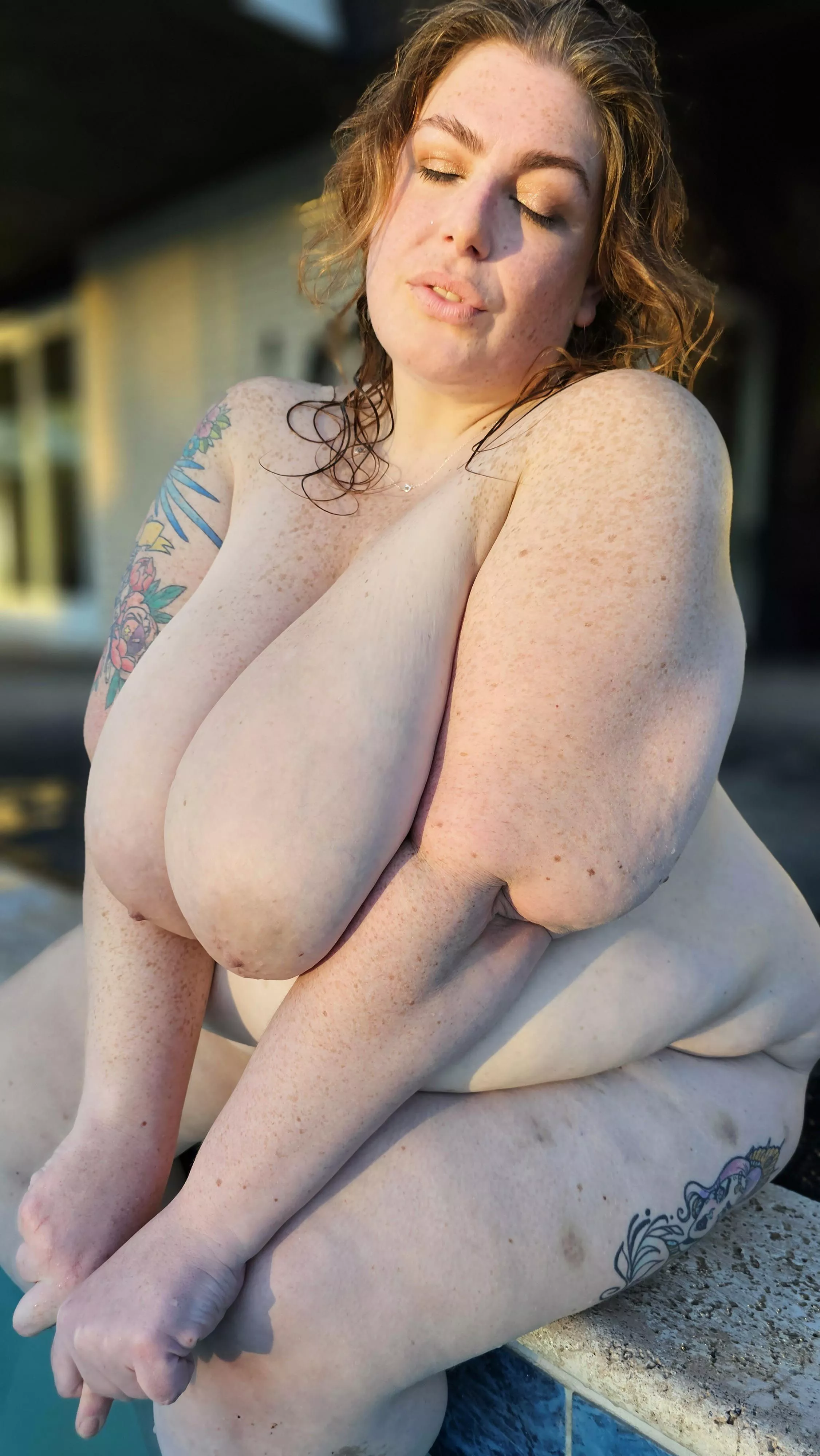 You could (and should) suck my nipples from the pool 😌 posted by Megan__D