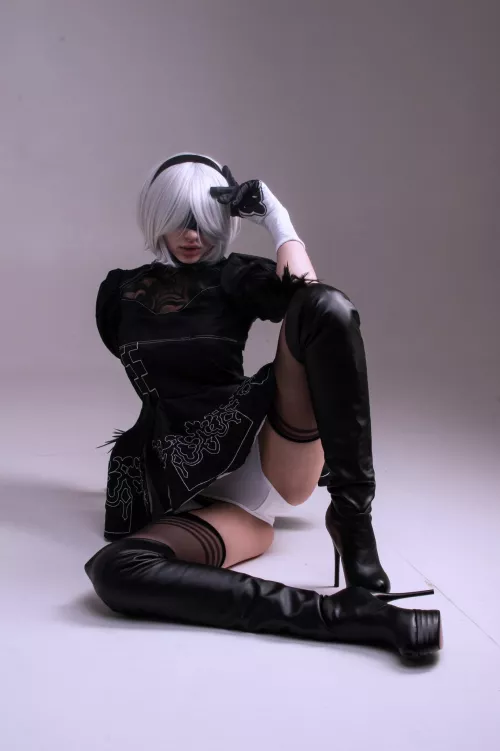 2B from NieR: Automata by cosplay_lola by confide_layer