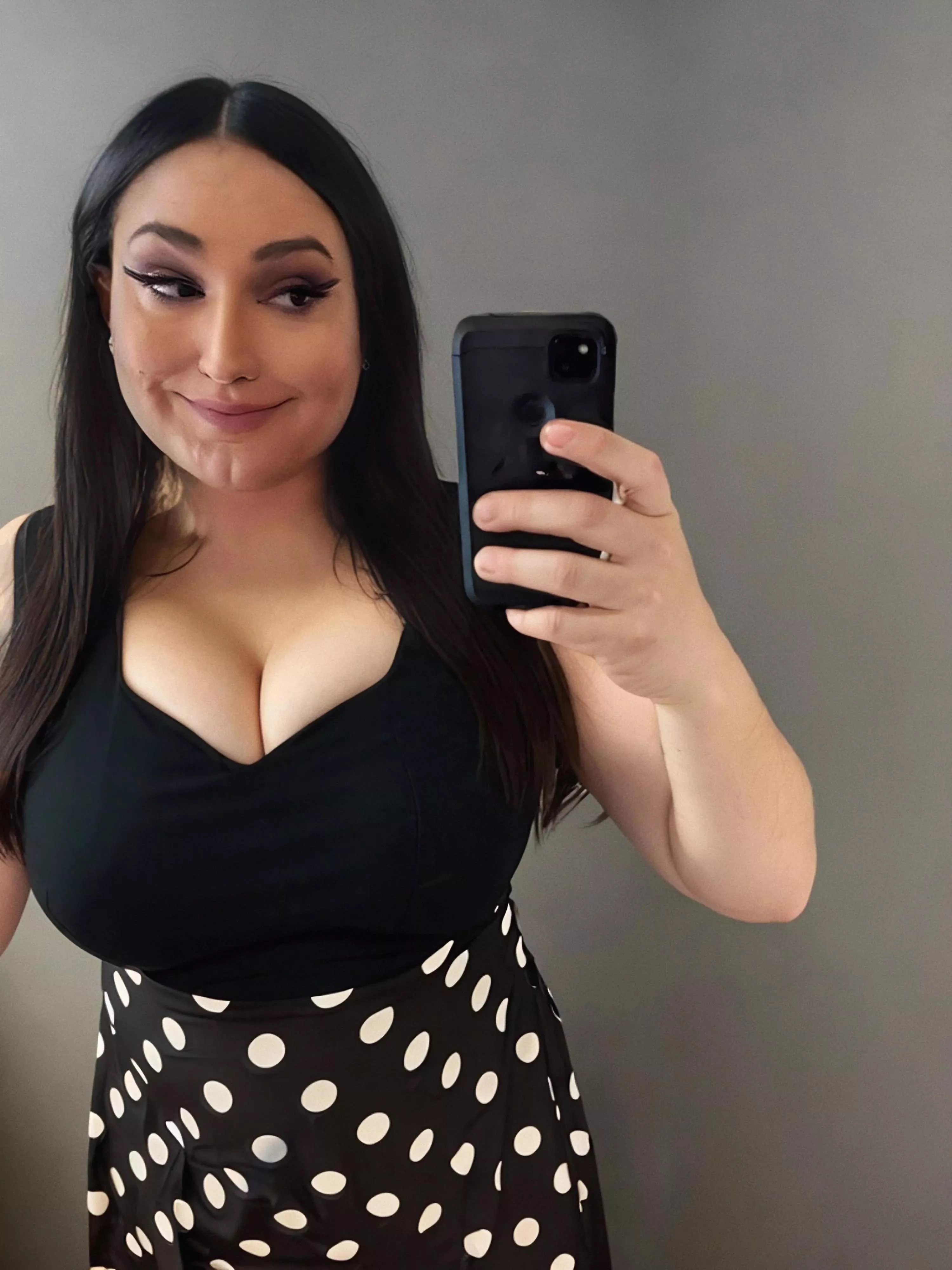 Can I be your work goth slut? posted by ThighHiBby