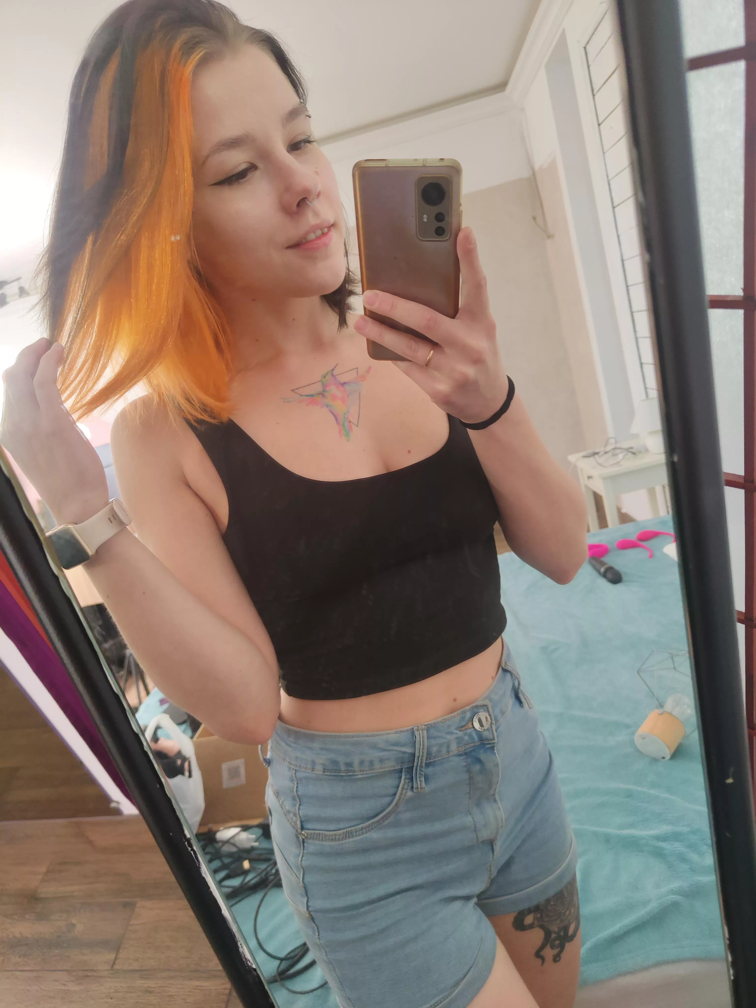 Can't go a day without selfies in the mirror. posted by babyishSidecar790