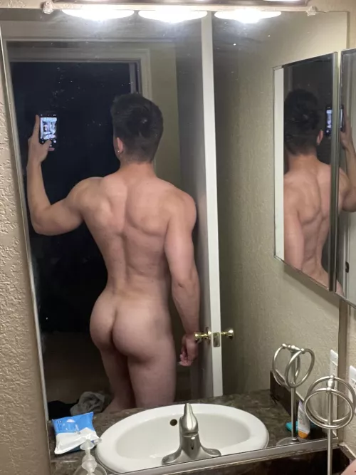 Getting rounder somehow… 😳🫨 by StrippingViolinist