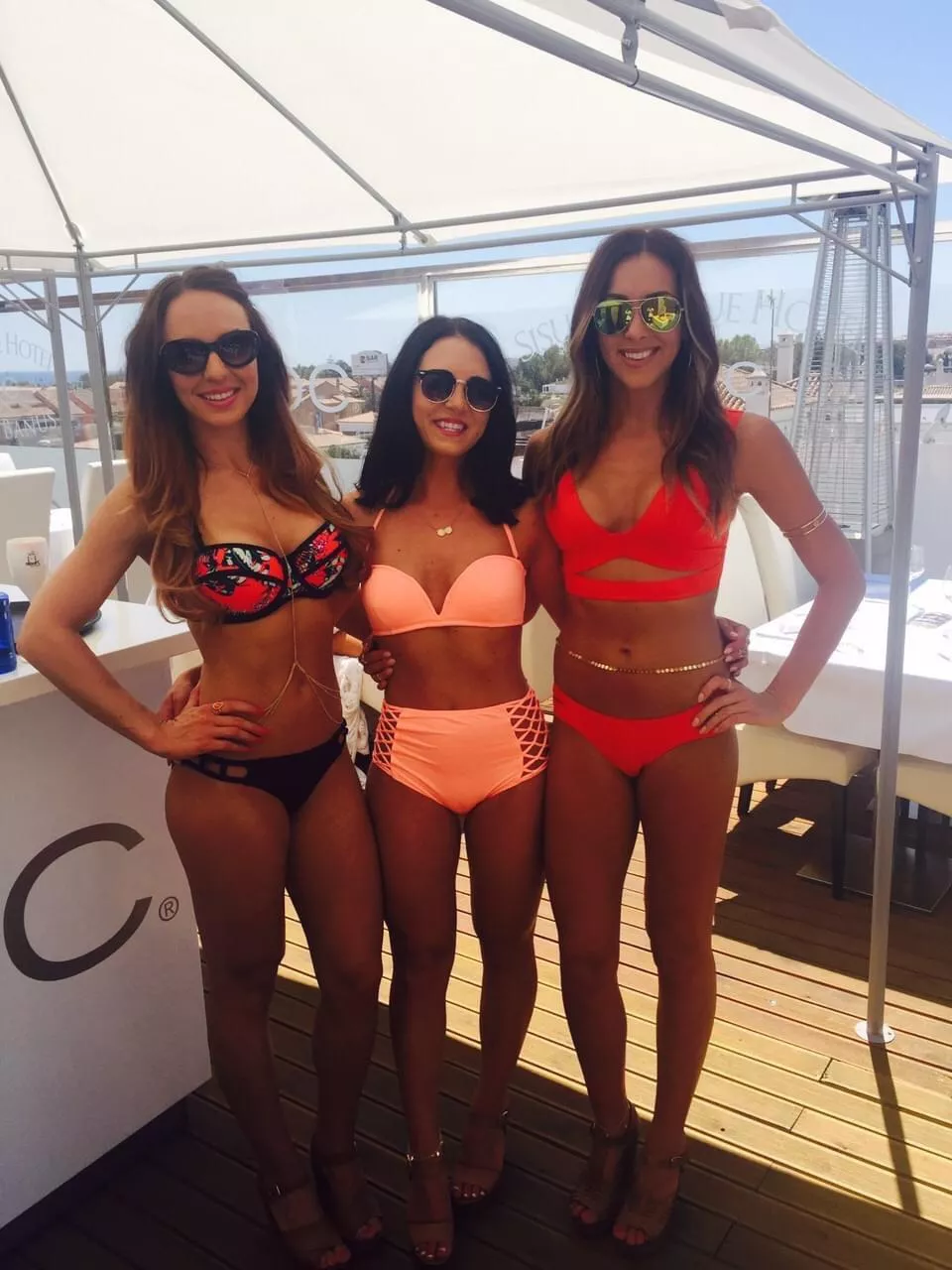 Legs at the Beach Club posted by HoodlessJohnson