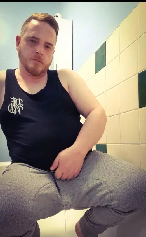 Naughty piggy by bearsprout