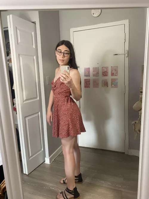 people say red makes u look more attractive… 😅❤️ by roseysubac