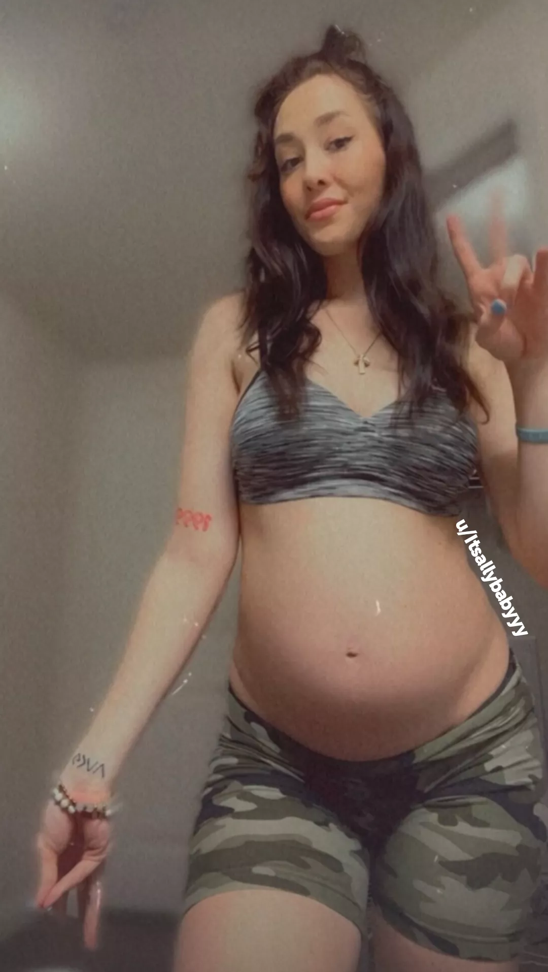 Pretty in Pregnant 💜✨️ posted by itsallybabyyy