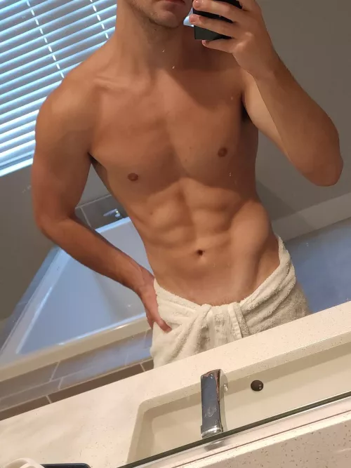 Shower taken ✅ DMs open ✅ by OppositeLifeguard972