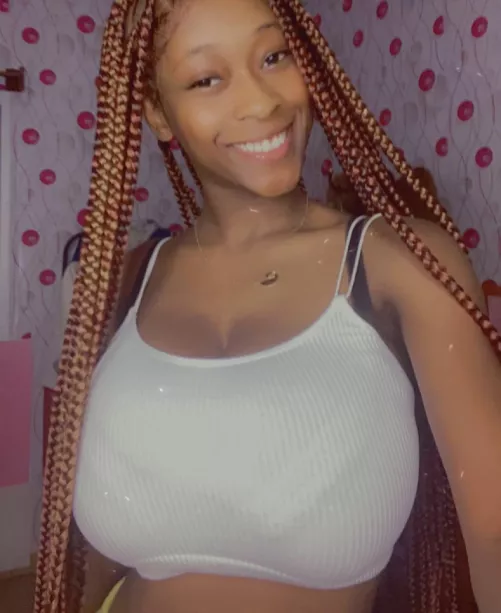 They look heavy by Bobbyloveboobss