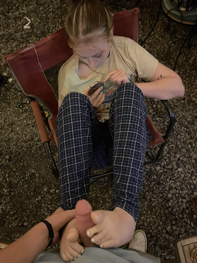 18 y/o girlfriends feet by sleepysoles12