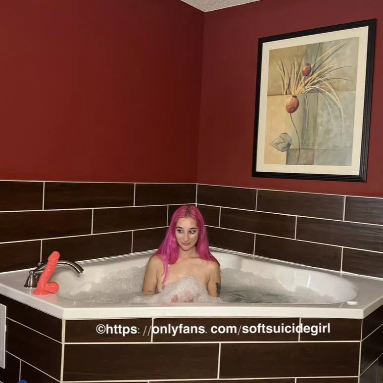 Can you wash my back for me? posted by SnooMacarons8484