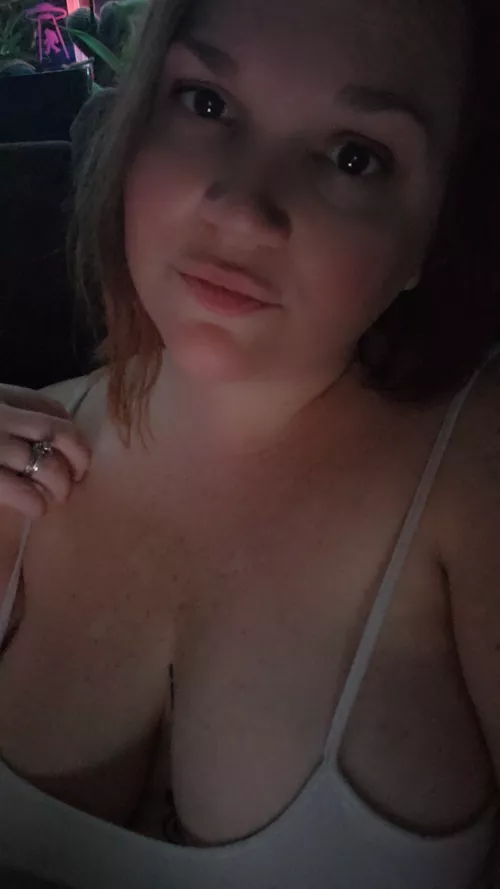 Can't get to sleep! Wish someone would tire me out 💋 by Zeldas_Reveal