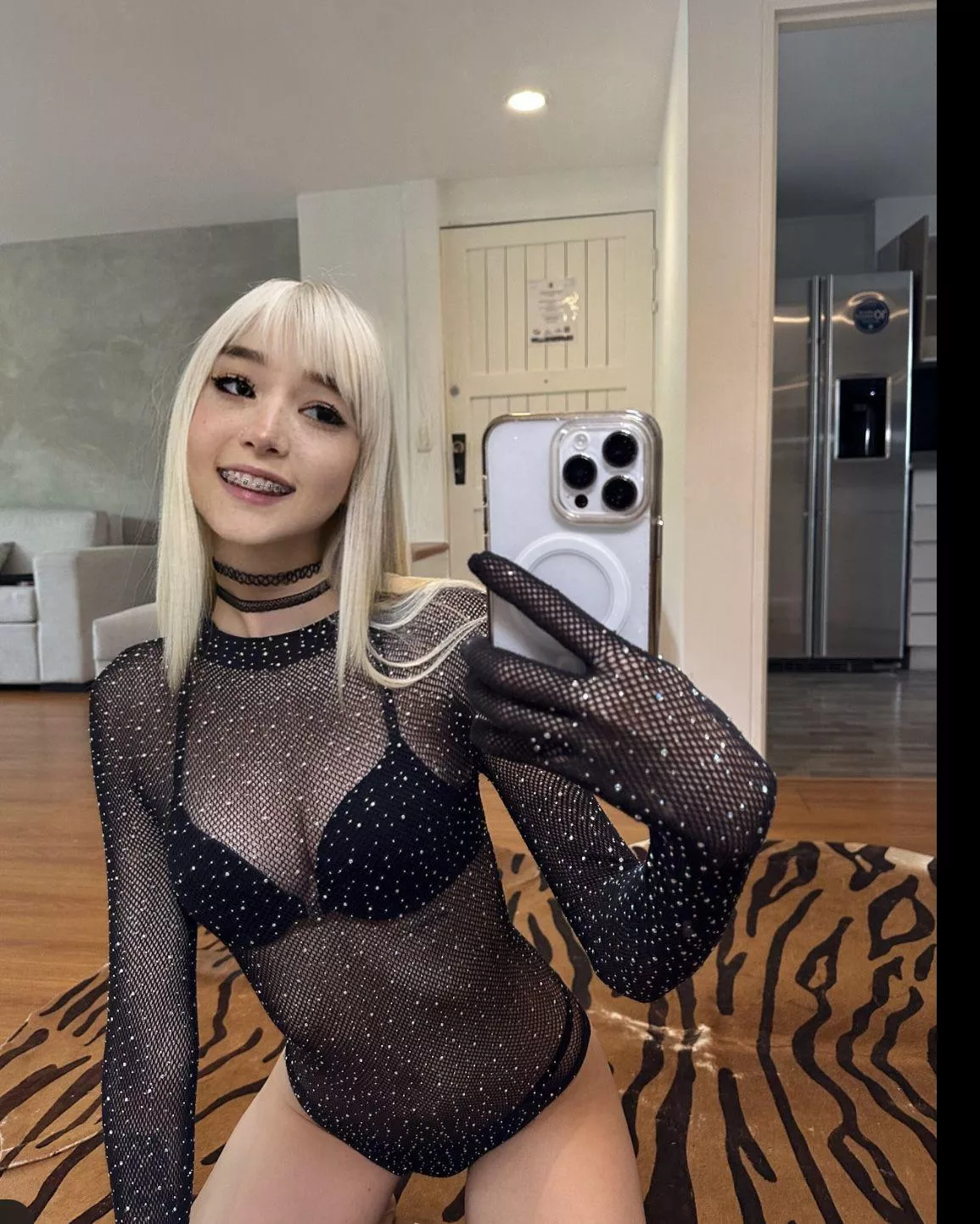 dont u just love fishnets? posted by MonadoLink