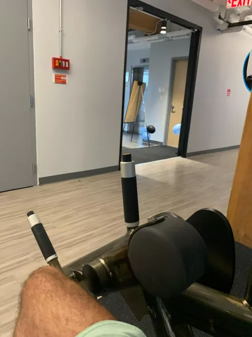 Gym all to [m]yself, might as well celebrate fat cock Friday👀😈 by NE_BWC