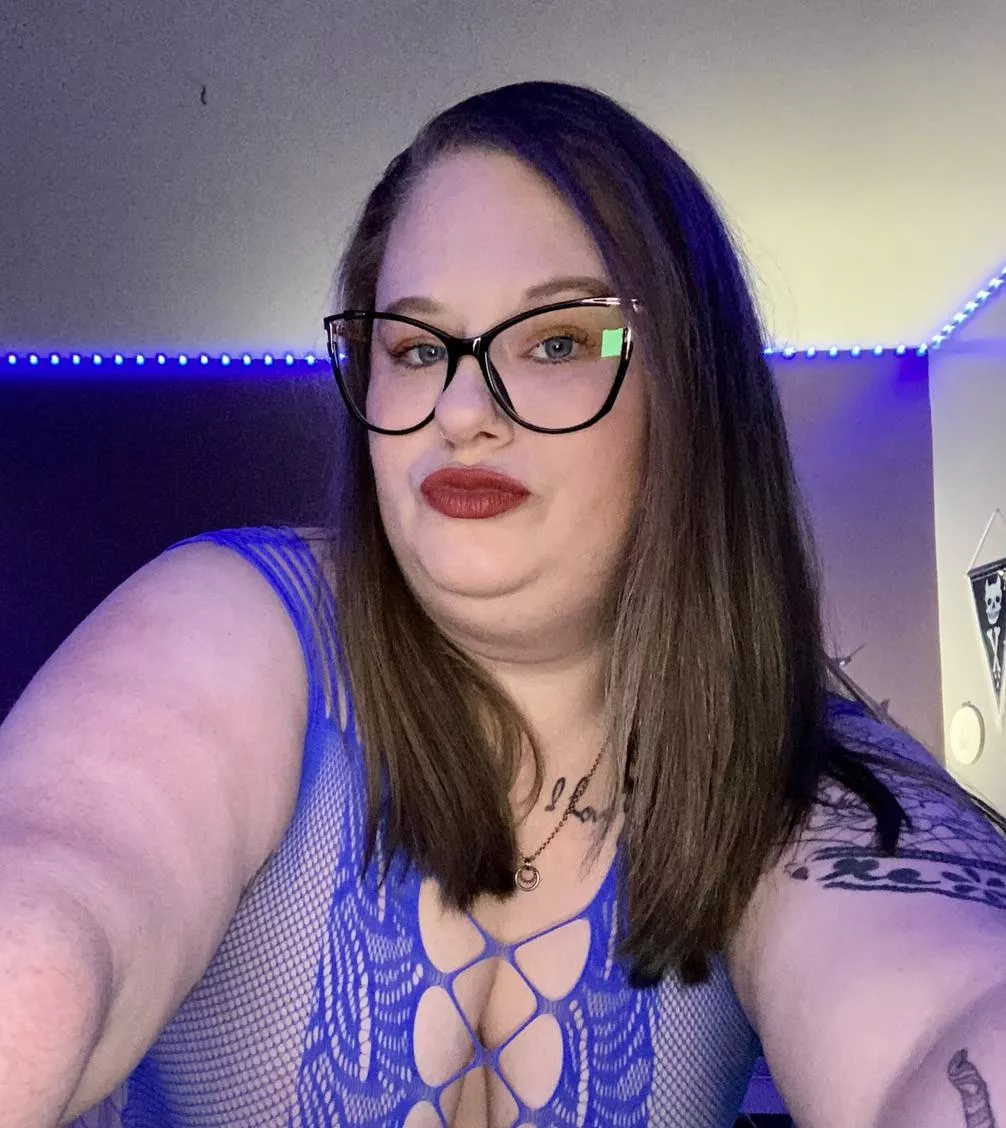 Happy Friday ☀️ posted by miaxmoonstone