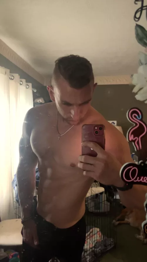 (M)(30) happy flash me Friday by Wise_Gap_8330