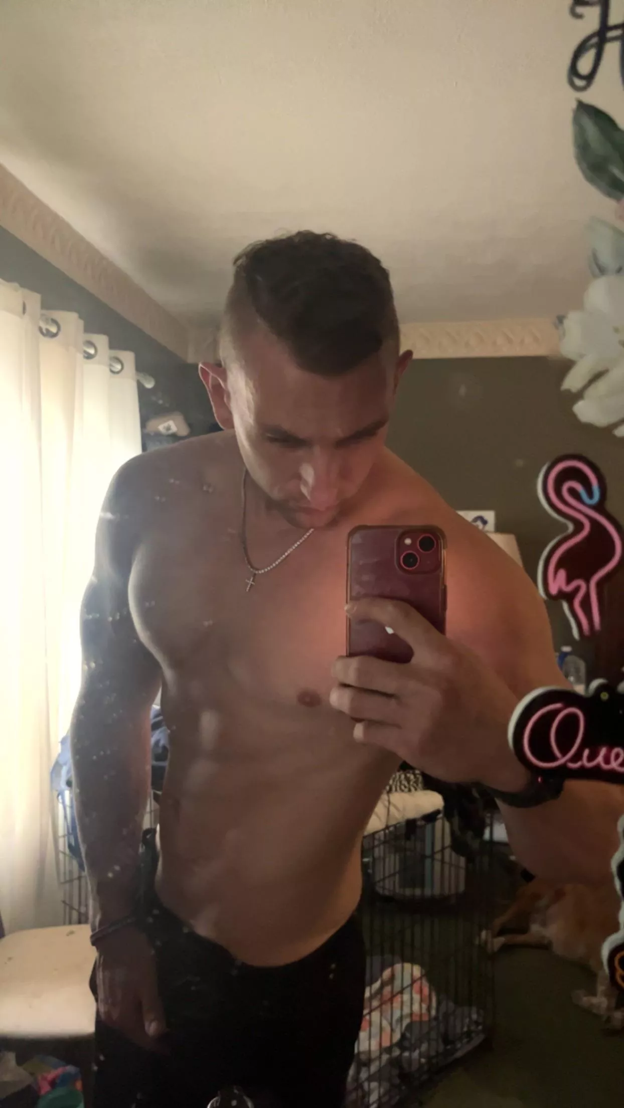 (M)(30) happy flash me Friday posted by Wise_Gap_8330