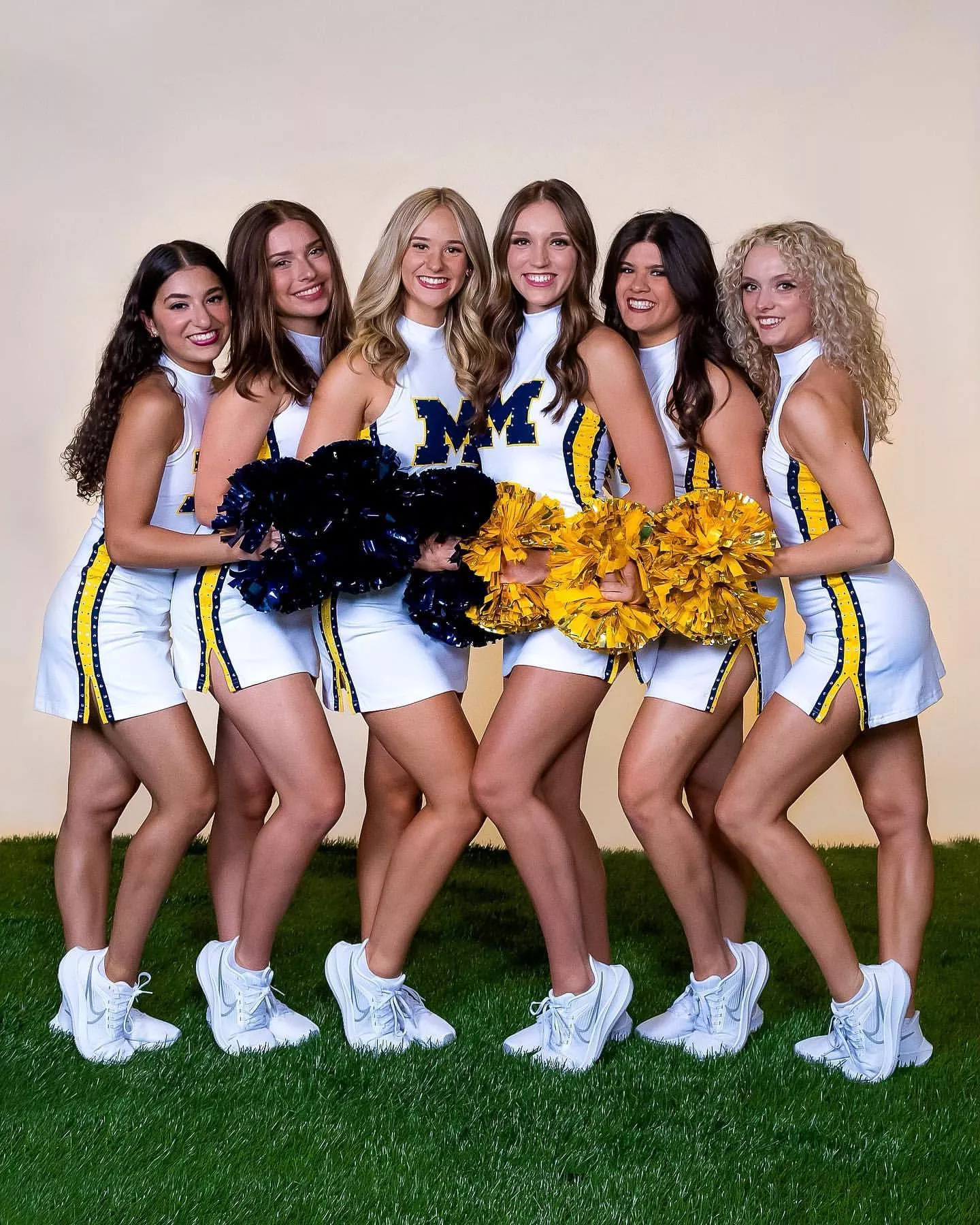 Michigan cheerleaders posted by HonestRunner