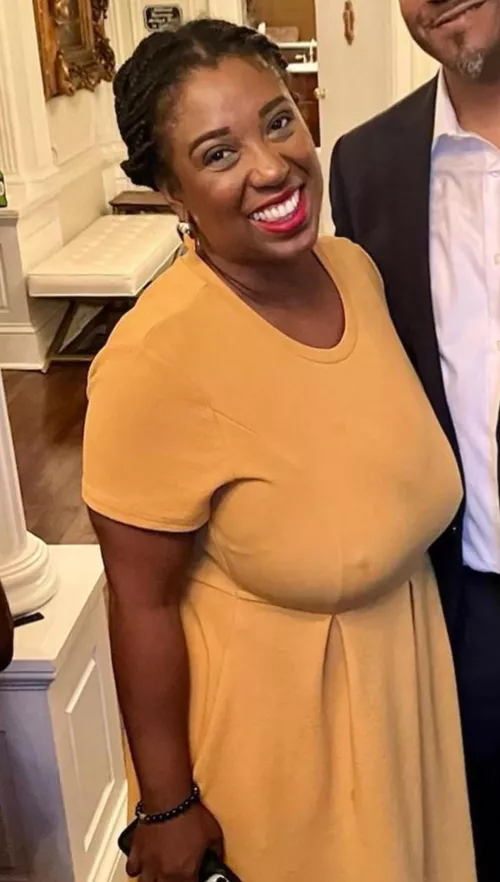 Saggy Politics 🇺🇸 by ILoveBigB00tyH0es99