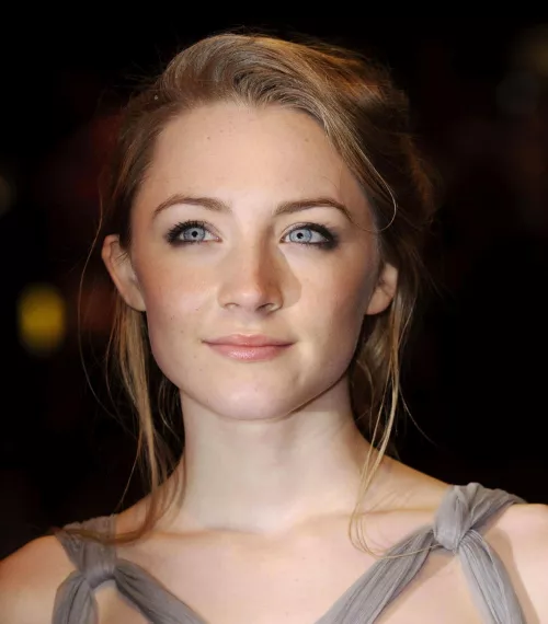 saoirse ronan by stagedLewis564
