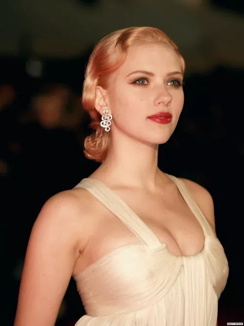 Scarlett Johansson at 'The Prestige' Premiere in London, 2006 by Quick_Presentation11