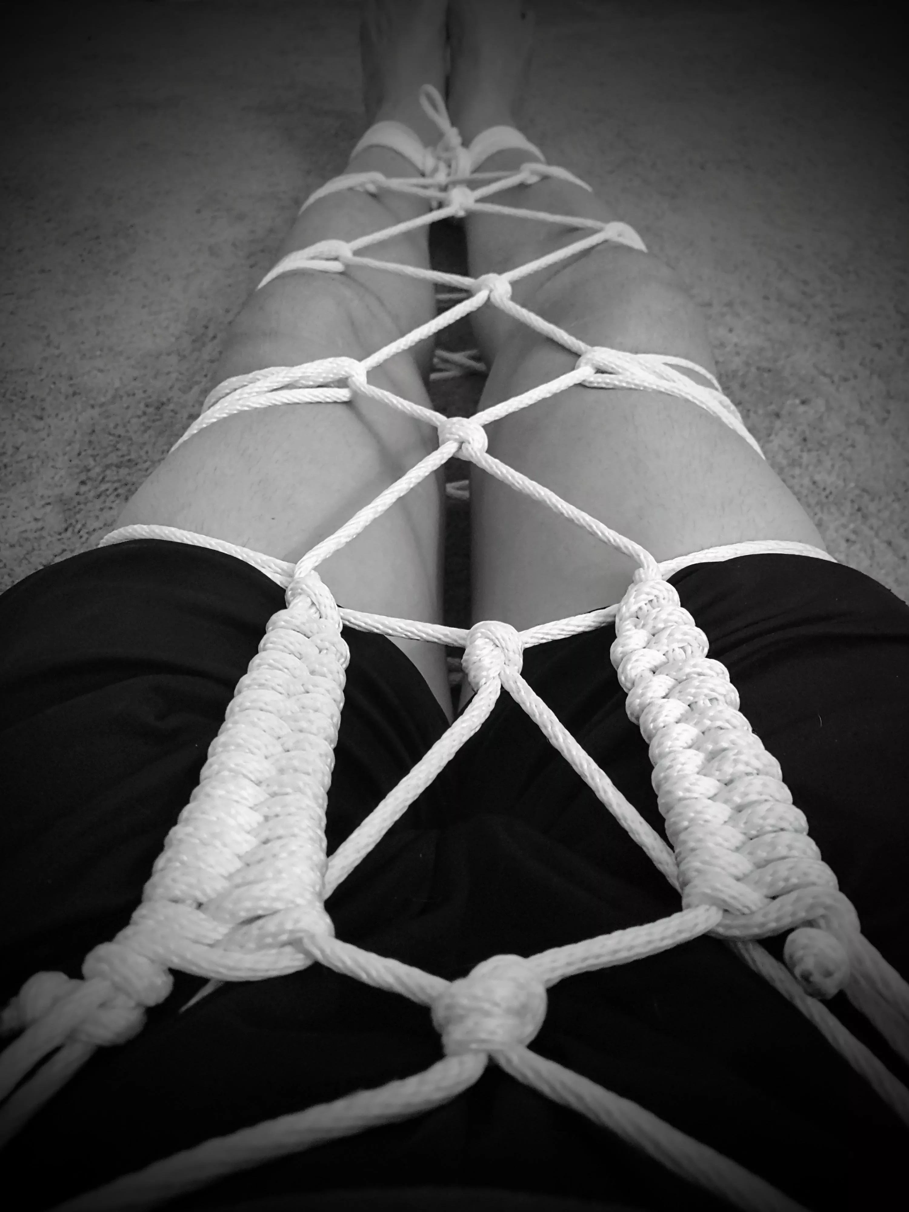 Self tie posted by robo_dwarf_hamster