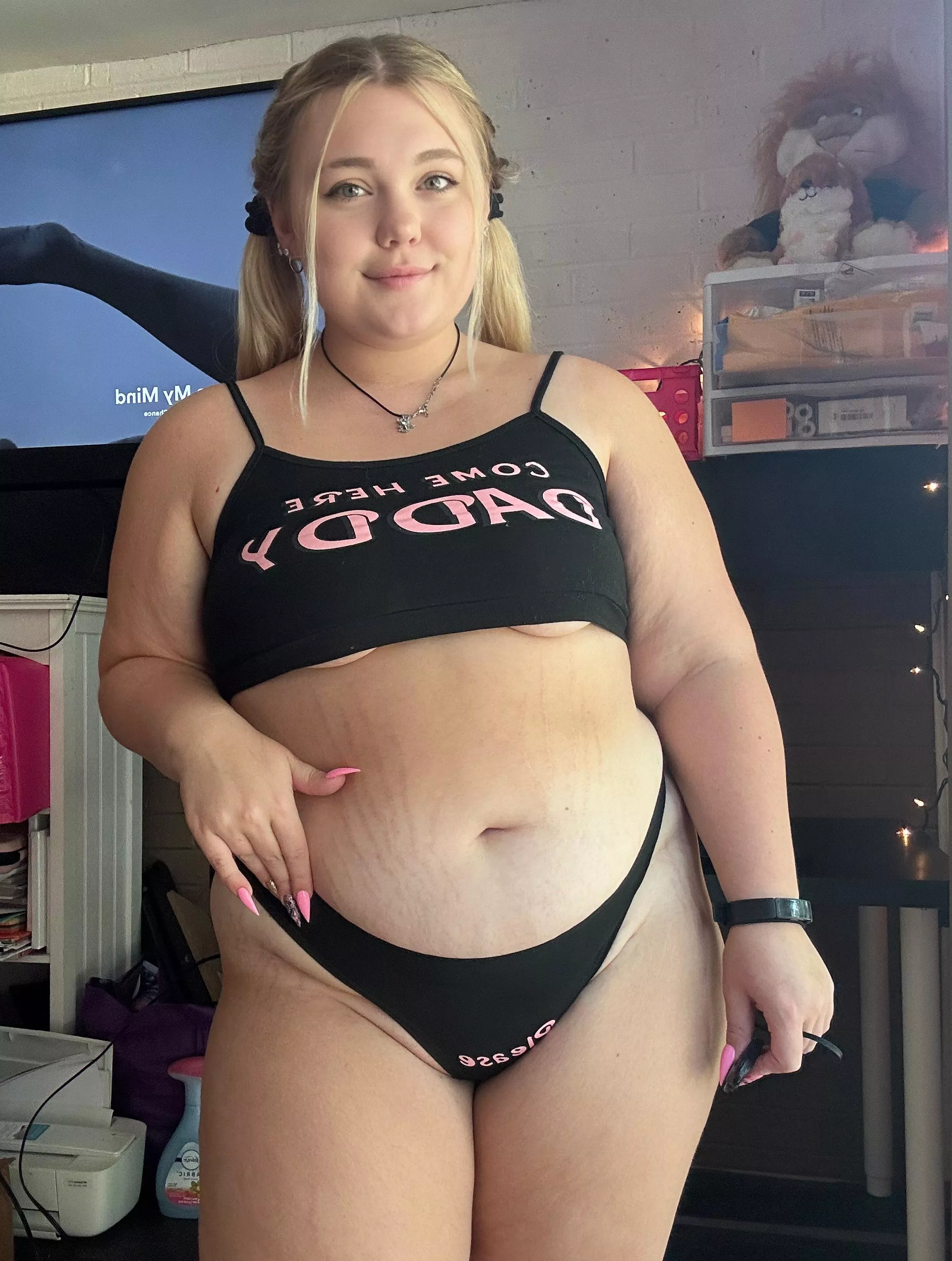 tell me if my body gives you a boner posted by lxves