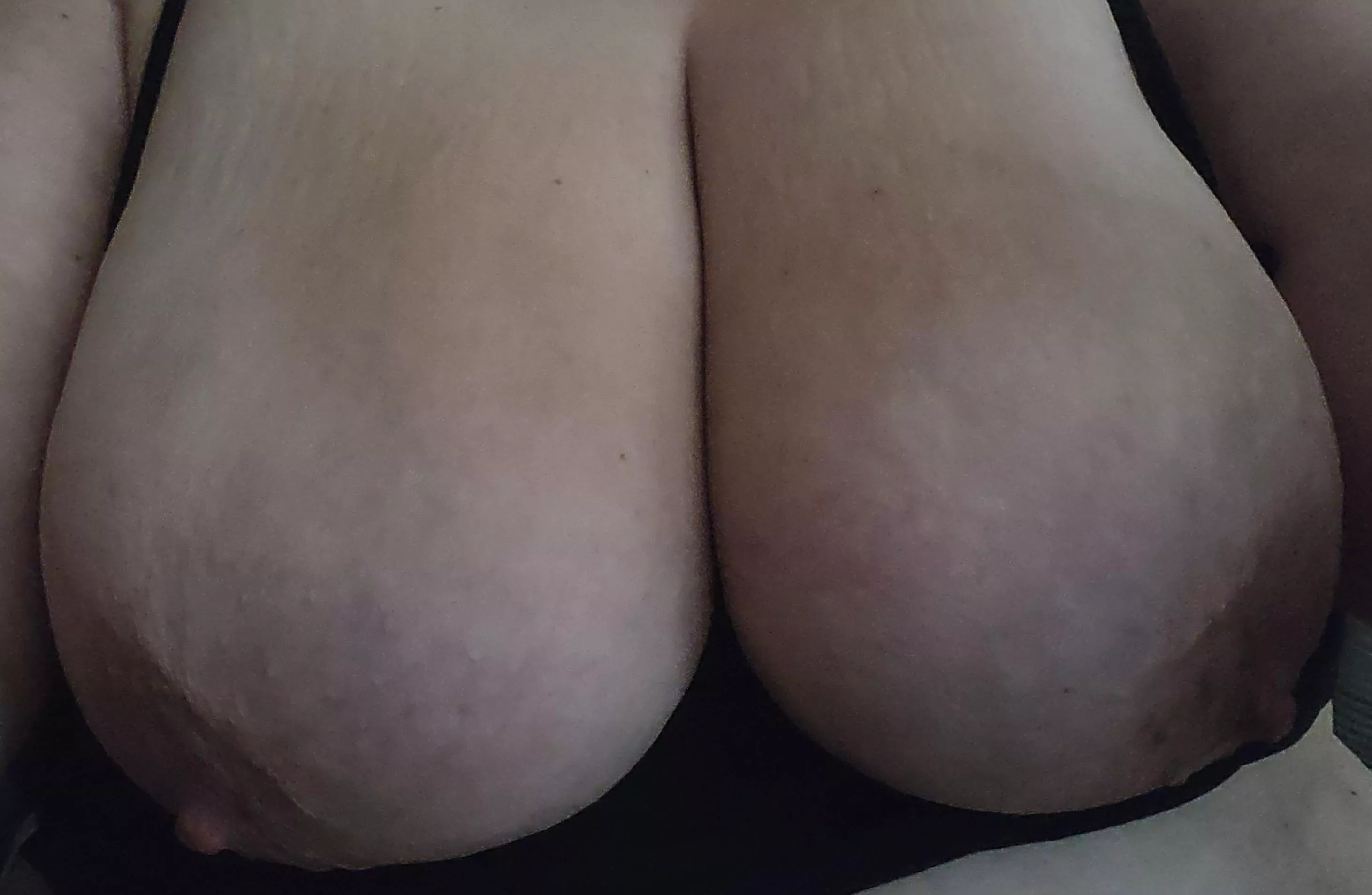 woke up like this 🥱 posted by d__zy_b_by