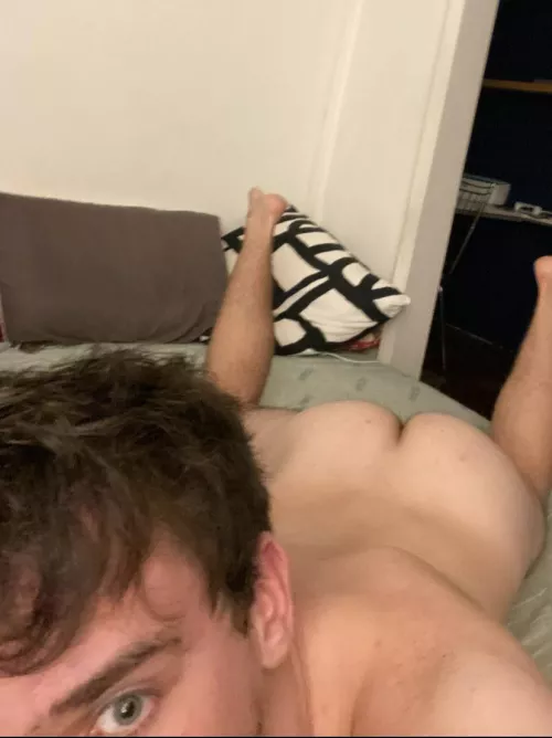 20 any hot dom top to play with this cute ass ? by YourHotBoy8
