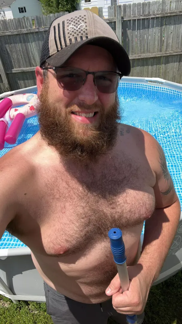 (40) bimale, I need a sexy pool boy by Yourbigbearonlyfans