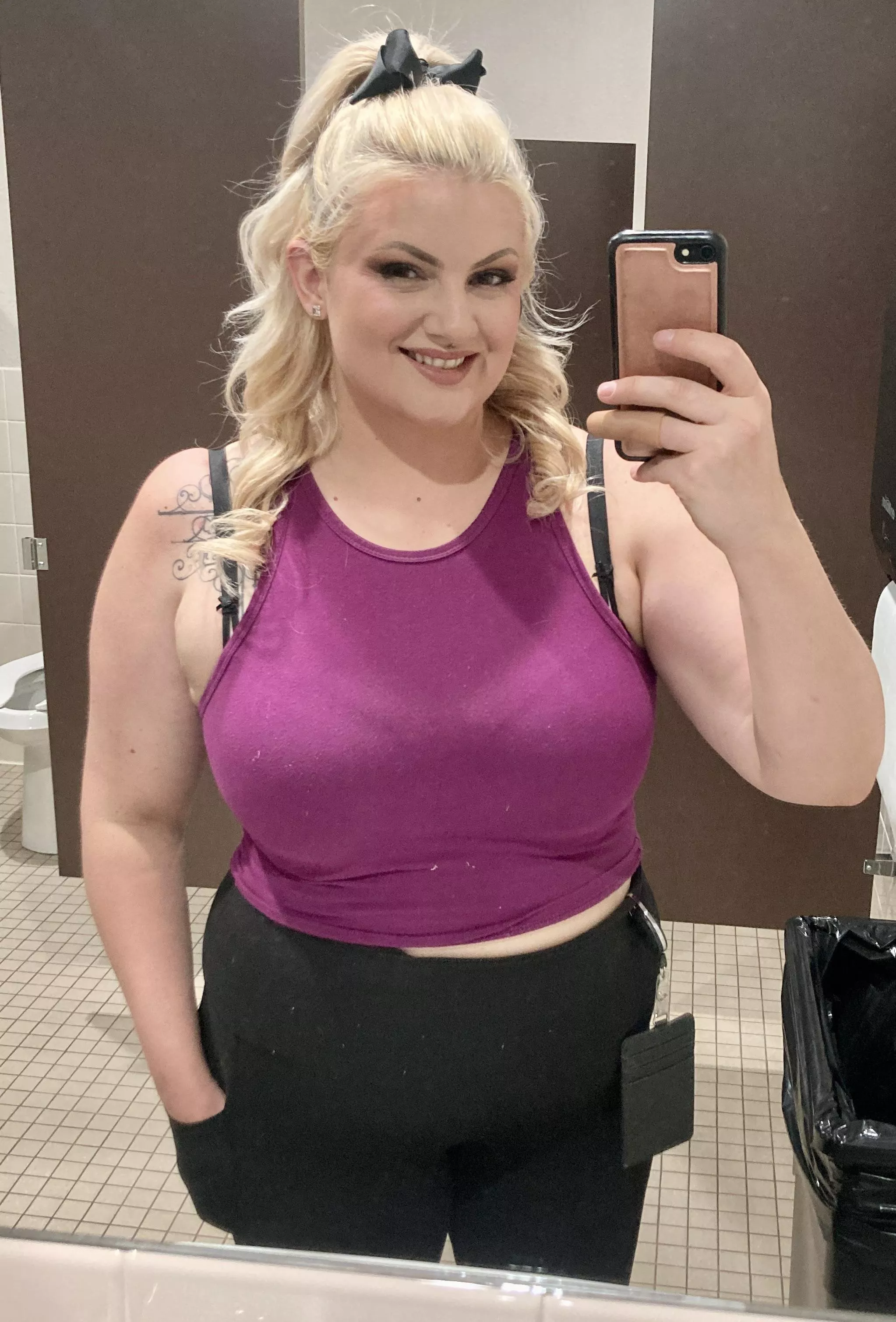 Always smiling at work because I love my job! posted by Belflock